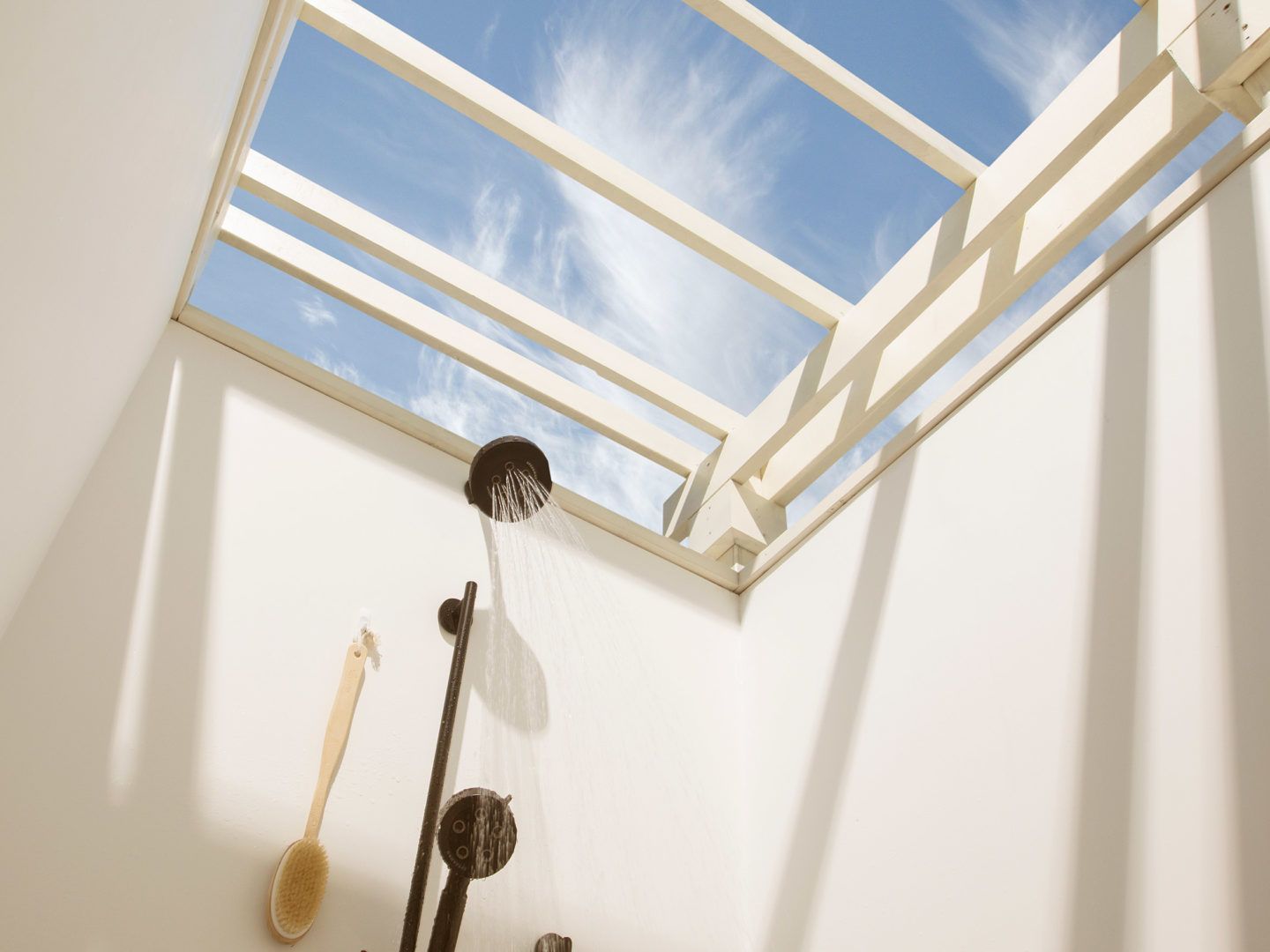 Outdoor shower with sky view