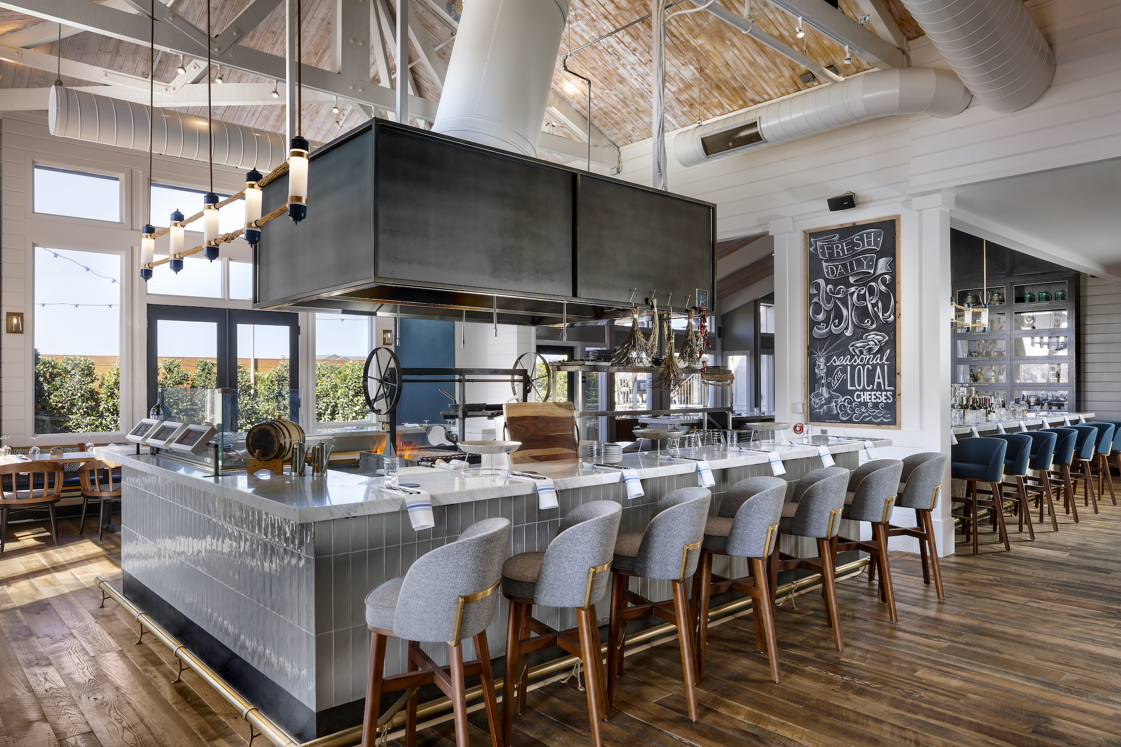 Sanctuary Beach Resort - Salt Wood Kitchen & Oysterette